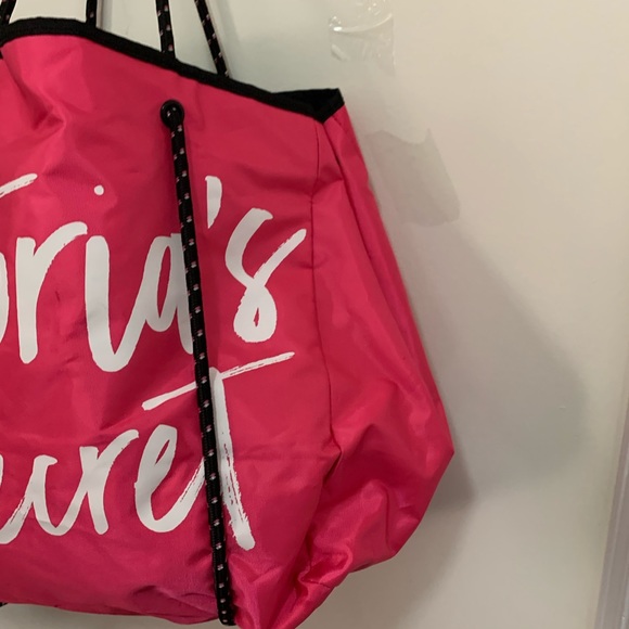 Victoria Secret Beach Water-Proof Tote Bag - Picture 15 of 16